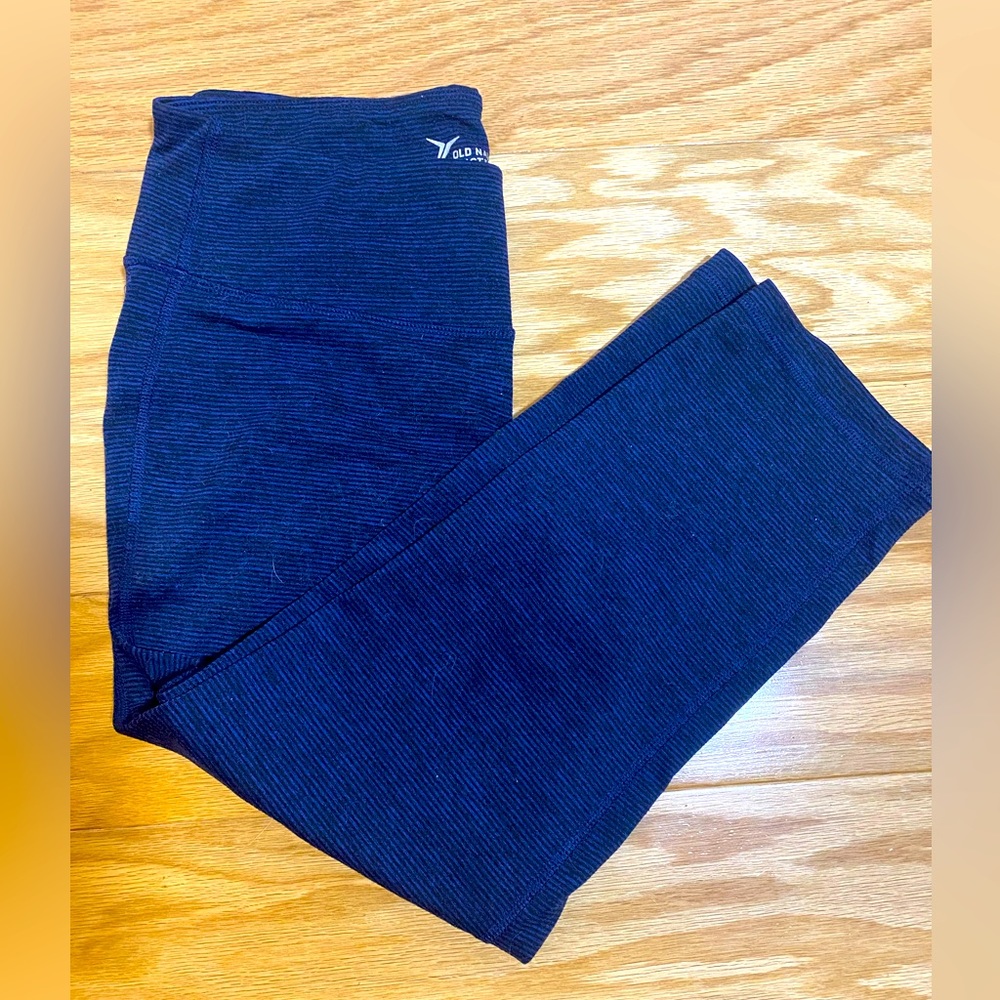 Old Navy Active | Go-Dry Cropped Legging | Navy Blue | M